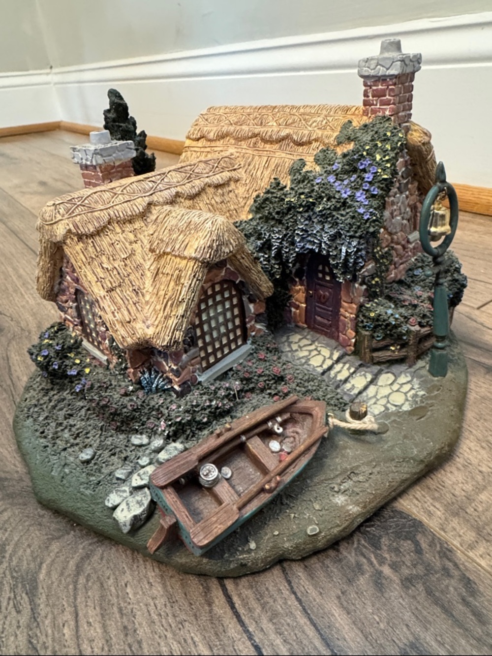 Thomas kinkade seaside boathouse - Hawthorne village